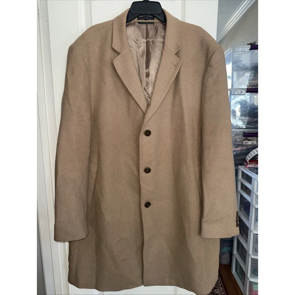 Ralph Lauren Mens Overcoat  Camel fully lined 3 button Italian Wool Fabric. 5513